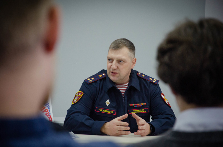 Росгвардия — выбор молодых: в Пензе состоялась  профориентационная встреча с активистами «Молодой гвардии» (видео)