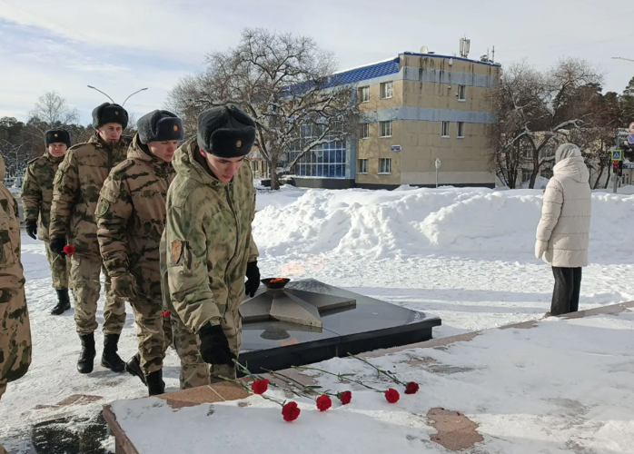 Военнослужащие Росгвардии в Пензенской области поддержали Всероссийскую акцию «Блокадный хлеб»