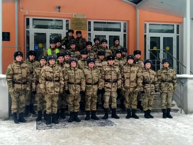В Заречном школьники поздравили военнослужащих Росгвардии праздничным концертом