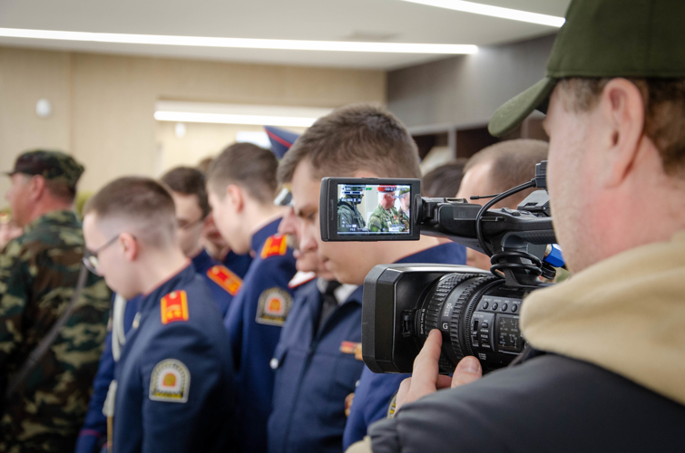 Губернатор Пензенской области вручил сотрудникам и военнослужащим Росгвардии государственные и региональные награды в день празднования 10-летнего юбилея ведомства (видео)