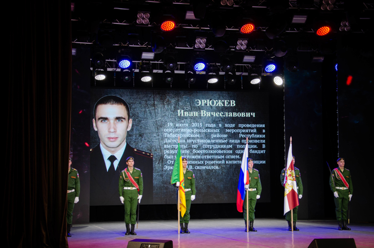 Губернатор Пензенской области вручил сотрудникам и военнослужащим Росгвардии государственные и региональные награды в день празднования 10-летнего юбилея ведомства (видео)