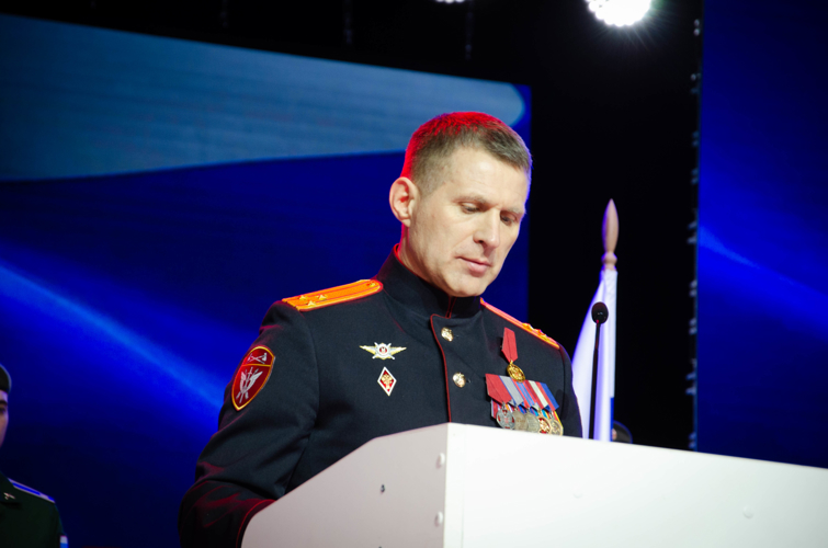 Губернатор Пензенской области вручил сотрудникам и военнослужащим Росгвардии государственные и региональные награды в день празднования 10-летнего юбилея ведомства (видео)