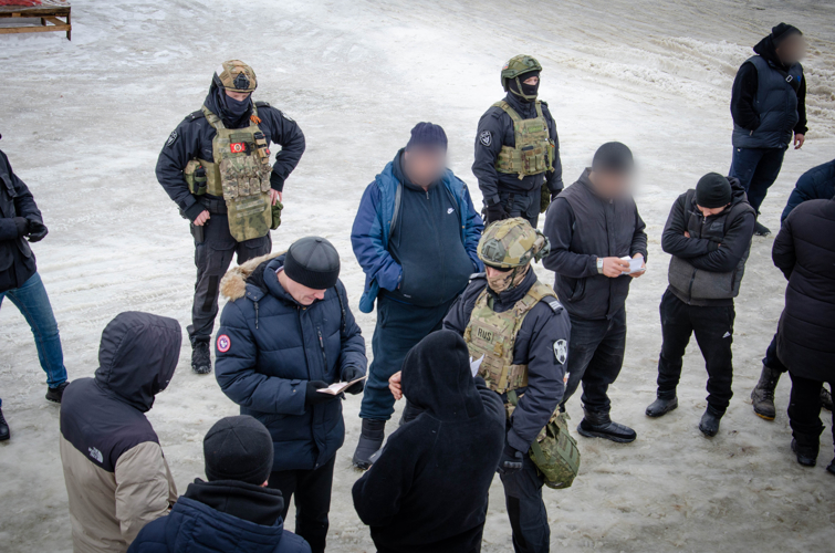 В Пензе при поддержке Росгвардии выявили мигрантов, получивших гражданство РФ, но не вставших на воинский учет (видео)
