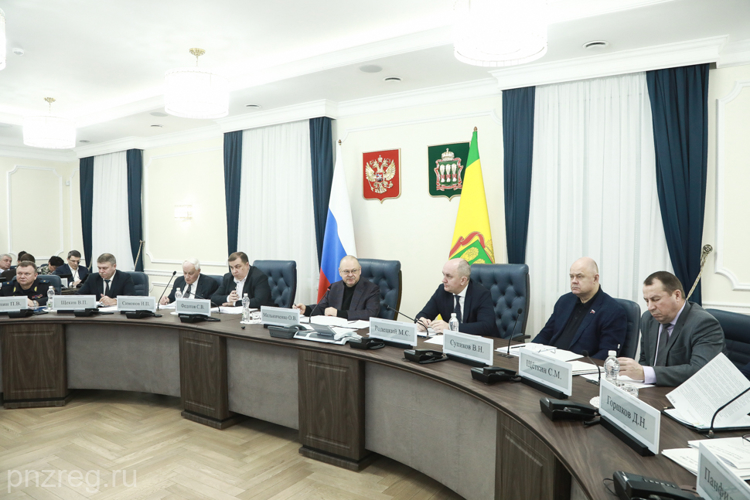 В преддверии 20-летия НАК губернатор Олег Мельниченко и представители Росгвардии обсудили новые вызовы в сфере антитеррора
