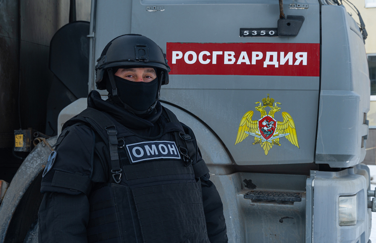 Право идти первыми: пензенский ОМОН «Страж» отмечает 32-летие инженерно-технического подразделения (видео)