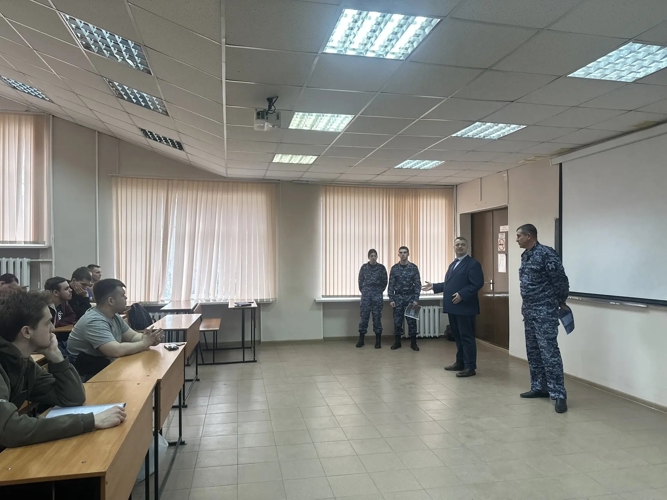 Росгвардейцы провели профориентационную работу со студентами Пензенского казачьего института технологий