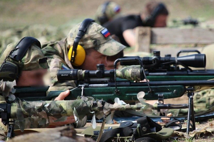 В учебно-методическом сборе снайперов приняли участие сотрудники спецподразделений Управления Росгвардии по Пензенской области (видео)