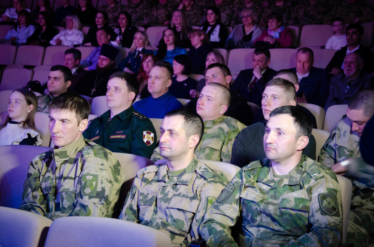 В Пензе состоялось торжественное собрание, посвященное 80-летию со дня образования соединений и воинских частей Росгвардии по охране важных гособъектов и спецгрузов
