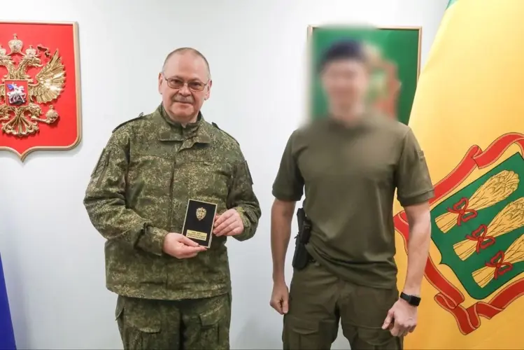 Телесюжет ТРК «Экспресс»: Губернатор Пензенской области Олег Мельниченко вручил региональные награды росгвардейцам, несущим службу на СВО (Видео)