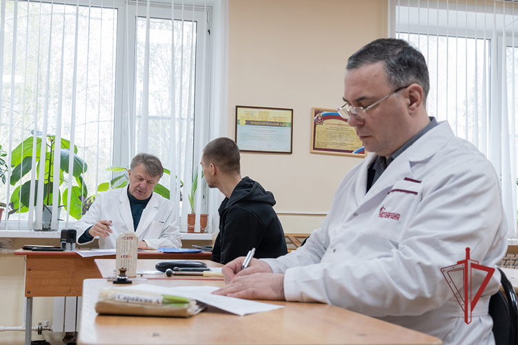 В Пензе возобновил работу выездной мобильный пункт военно-врачебной комиссии Росгвардии