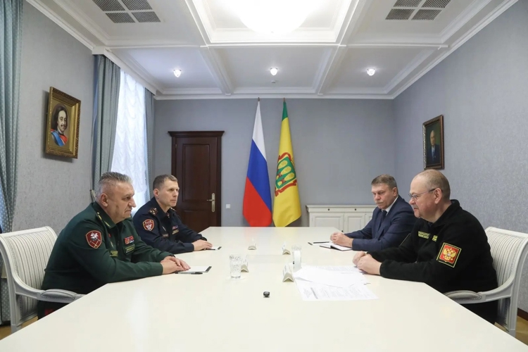 Командующий Приволжским ордена Жукова округом войск национальной гвардии РФ генерал-полковник Сергей Просяник посетил Пензенскую область