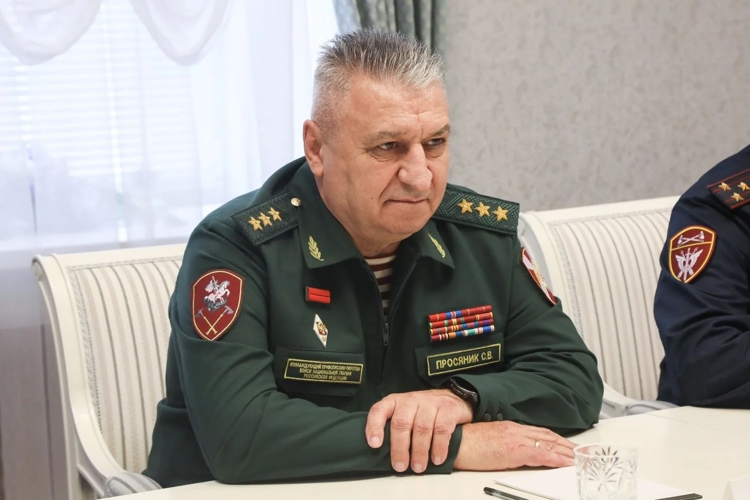 Командующий Приволжским ордена Жукова округом войск национальной гвардии РФ генерал-полковник Сергей Просяник посетил Пензенскую область