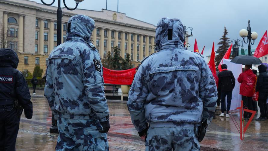 Росгвардейцы обеспечивают правопорядок в Праздник Весны и Труда в Пензе (видео)