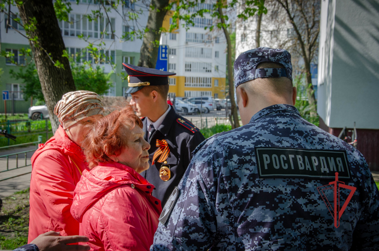 Росгвардейцы обеспечили безопасность пензенцев во время празднования 9 Мая