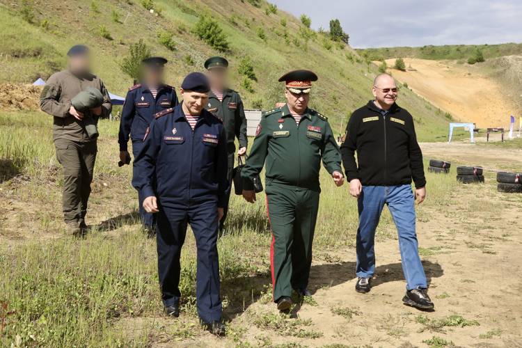 Губернатор Олег Мельниченко поблагодарил территориальное управление Росгвардии за первый в регионе турнир по дрон-рейсингу (видео)