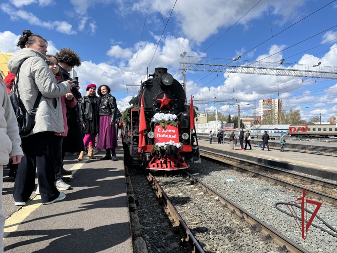 Росгвардейцы обеспечили безопасность пензенцев во время прибытия «Паровоза Победы» (видео)