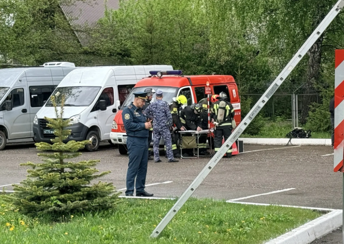 В Пензе сотрудники Росгвардии и МЧС отработали действия при возникновении пожара в административном здании