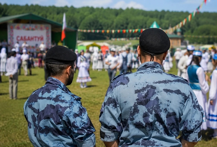 Росгвардейцы обеспечили безопасность XVI Всероссийского сельского Сабантуя в Пензенской области