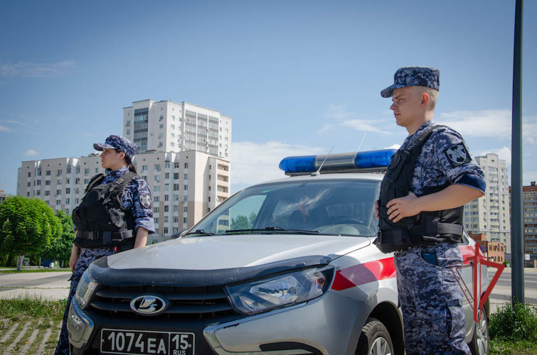 В торговом центре Пензы росгвардейцы задержали 21-летнюю нарушительницу общественного порядка