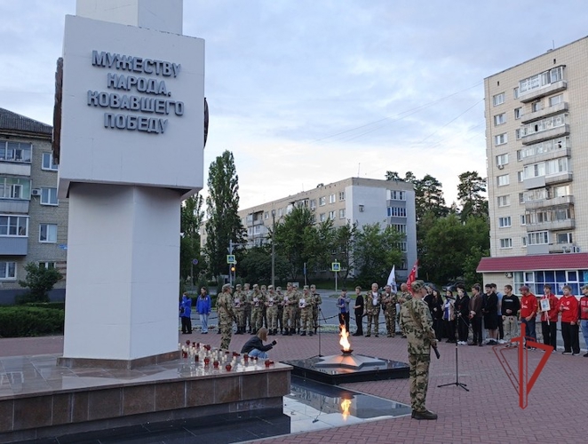 В Заречном военнослужащие Росгвардии почтили память героев Великой Отечественной войны