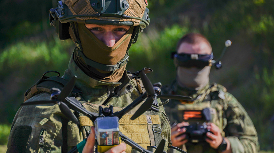 Пензенские спецподразделения отрабатывают управление FPV-дронами в условиях реального боя
