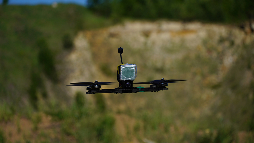 Пензенские спецподразделения отрабатывают управление FPV-дронами в условиях реального боя