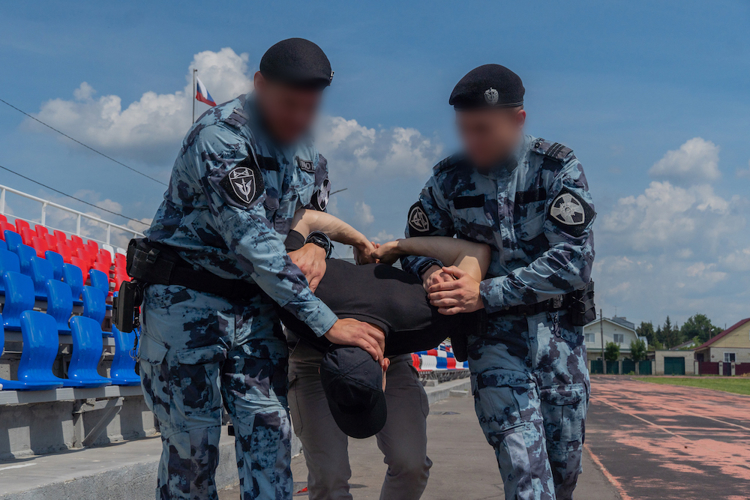 В Пензе сотрудники ОМОН Росгвардии совершенствуют навыки обеспечения правопорядка на массовых мероприятиях