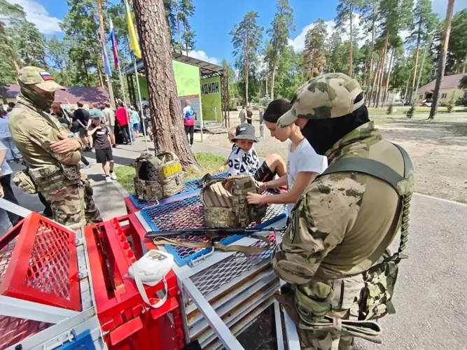 В рамках акции «Каникулы с Росгвардией» пензенский ОМОН посетил лагерь «Меридиан»