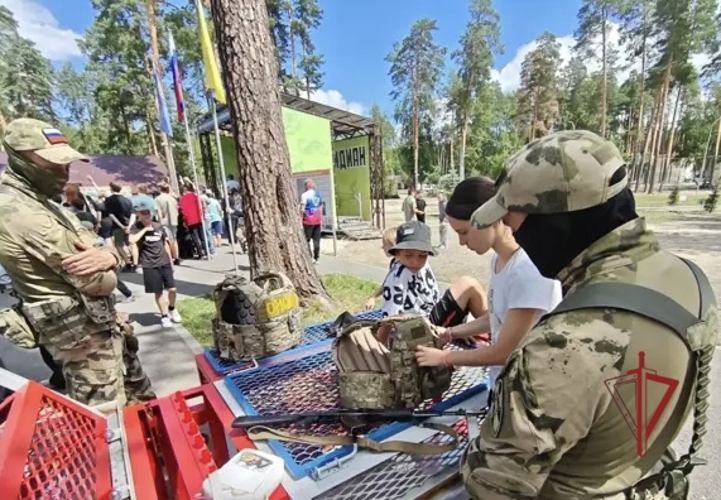 В рамках акции «Каникулы с Росгвардией» пензенский ОМОН посетил лагерь «Меридиан»