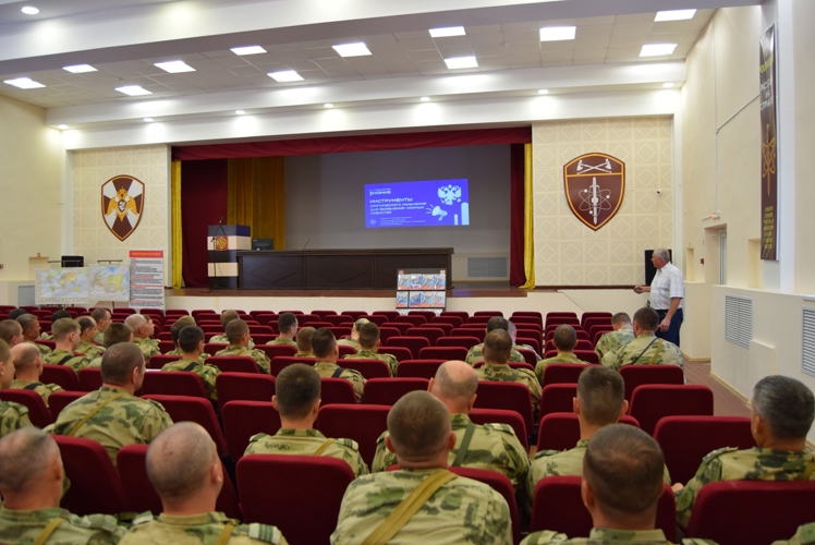 Военнослужащие Росгвардии в Заречном приняли участие в просветительской лекции Общества «Знание»