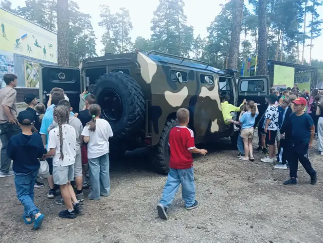 Пензенский ОМОН продолжает проводить встречи с детьми в рамках акции «Каникулы с Росгвардией»