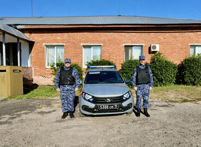 В Пензенской области росгвардейцы спасли мужчину с инвалидностью, упавшего в яму на неосвещенной дороге