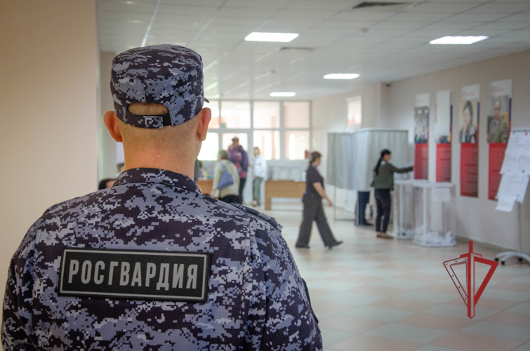 Более 800 сотрудников и военнослужащих Росгвардии обеспечили безопасность в дни выборов в Пензенской области