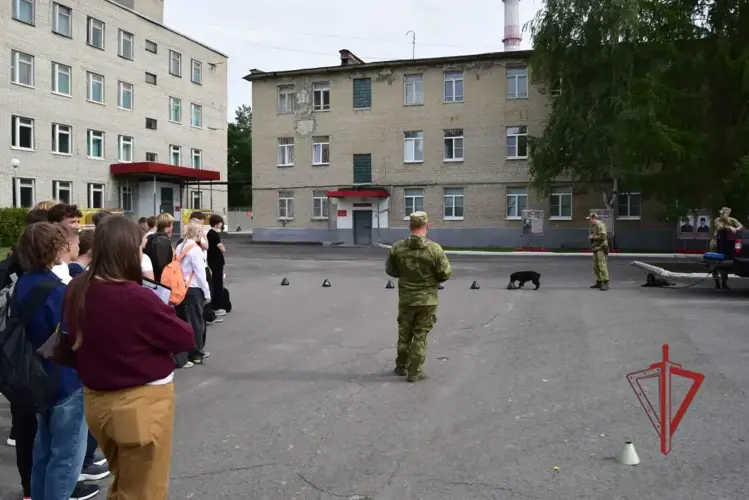 Росгвардейцы Заречного провели для школьников мероприятие, посвященное Дню солидарности в борьбе с терроризмом