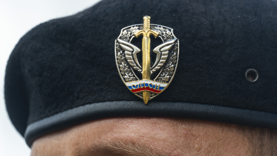 Один из сорока: сотрудник ОМОН из Пензы стал обладателем знака высшей квалификации полицейского спецназа Росгвардии (видео)