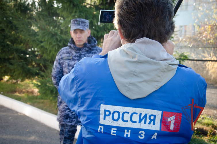 Телеканал «Россия.Пенза» подготовил сюжет о сотрудниках-студентах вневедомственной охраны Росгвардии